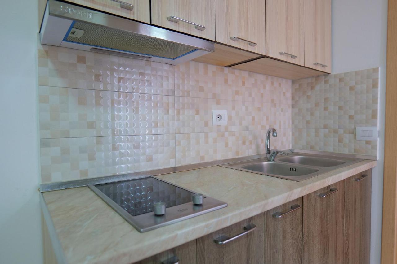 Vlorë Almare Apartments מראה חיצוני תמונה